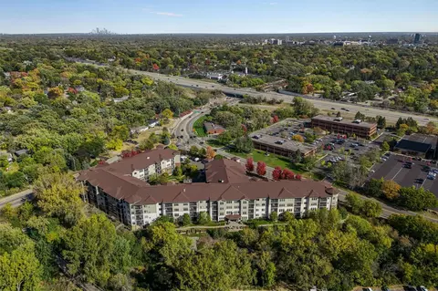 7100 Metro Blvd #406, Edina, MN 55439