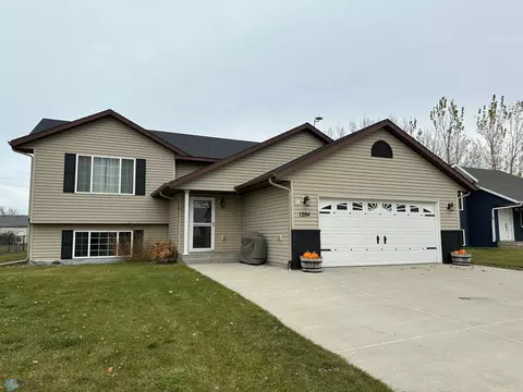 1204 11th Ave SE, Barnesville, MN 56514