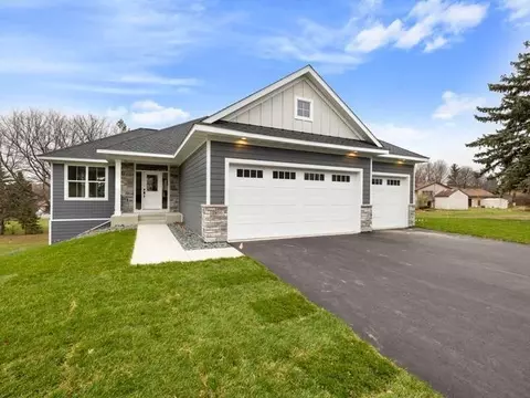 2850 60th Ct E, Inver Grove Heights, MN 55076