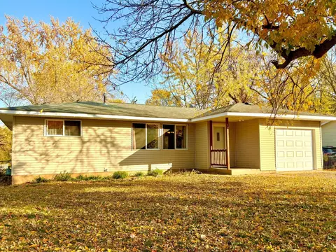 1913 Pine St, Hastings, MN 55033