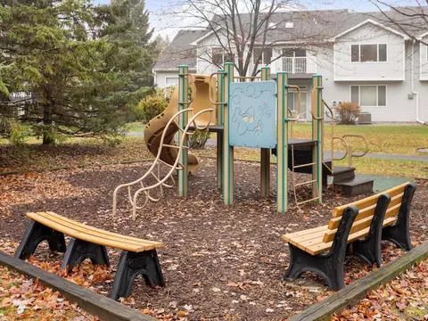 4189 Running Brook Rd #2404, Eagan, MN 55122 photo 5
