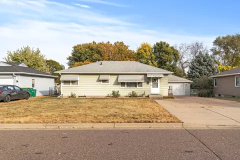 4840 Kentucky Ave N, Crystal, MN 55428