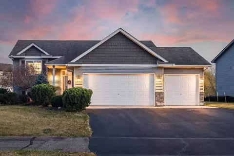 2549 Coldwater Xing, Mayer, MN 55360