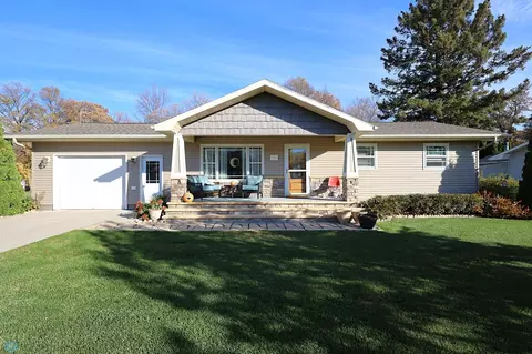 520 W Bend Ln, Alvarado, MN 56710