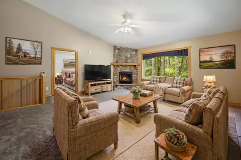 24217 White Pine Dr, Nisswa, MN 56468