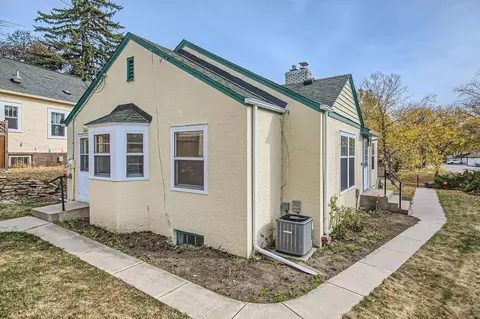 5244 Shoreview Ave, Minneapolis, MN 55417