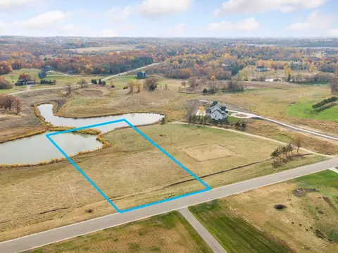 7717 Longview Ln, Prior Lake, MN 55372