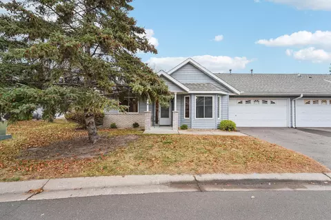 677 Belland Ave, Vadnais Heights, MN 55127