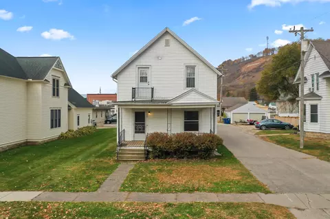 207 S Maple St, Rushford, MN 55971