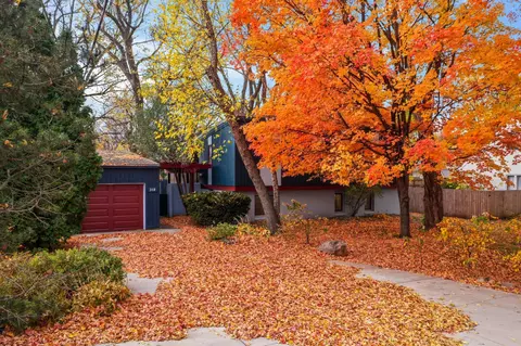 318 Sumner St E, Northfield, MN 55057