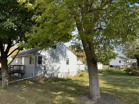 1201 Virginia Pl, Albert Lea, MN 56007