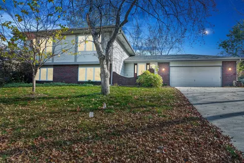 158 Chaparral Dr, Apple Valley, MN 55124