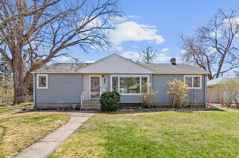 1130 Shryer Ave W, Roseville, MN 55113