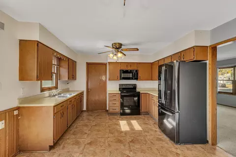 820 Olena Ave, Willmar, MN 56201 photo 6
