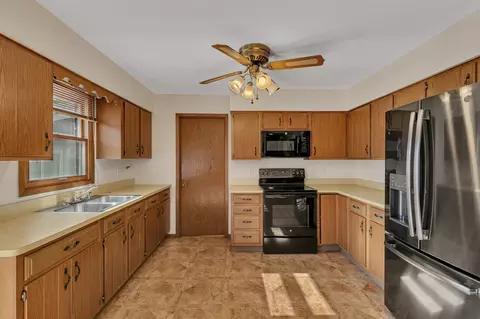 820 Olena Ave, Willmar, MN 56201 photo 7
