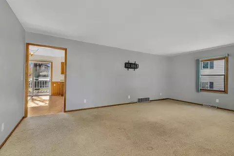 820 Olena Ave, Willmar, MN 56201 photo 11