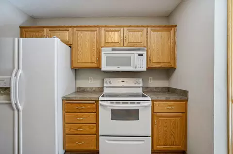 8434 Yukon Cir N, Champlin, MN 55316 photo 14