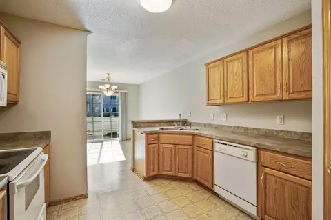 8434 Yukon Cir N, Champlin, MN 55316 photo 12