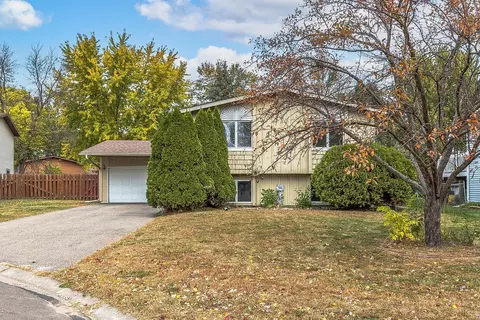 1194 Union Ct, Hastings, MN 55033