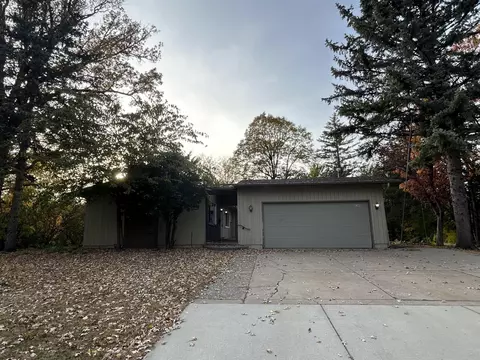 6300 Virginia Ave S, Edina, MN 55424