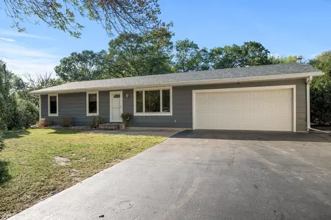419 Hillock Ct NW, Isanti, MN 55040