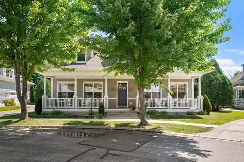 1617 Summit Hl, Eagan, MN 55122