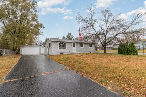 525 Cedar Dr N, Hudson, WI 54016