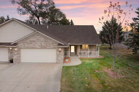 7983 Center St, Clear Lake, MN 55319
