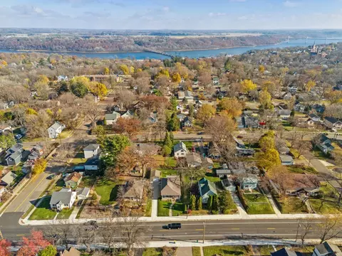 221 Owens St N, Stillwater, MN 55082