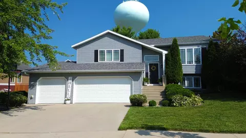 6370 Somersby Ct NW, Rochester, MN 55901