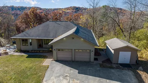 28761 Hay Creek Trl, Red Wing, MN 55066