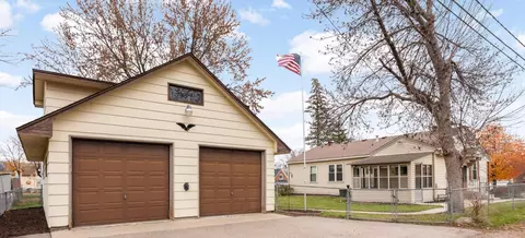 718 Atwood St S, Shakopee, MN 55379