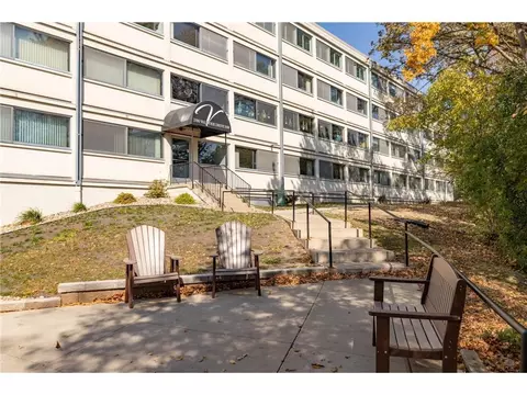 2100 Valkyrie Dr NW #200, Rochester, MN 55901