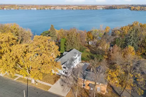 604 Maple Ave, Waverly, MN 55390