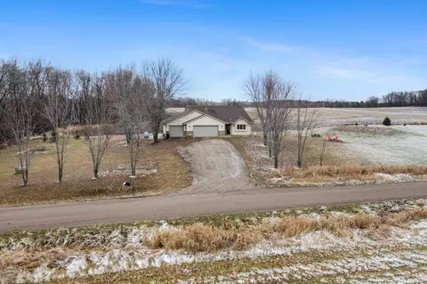 1829 400th Ln NE, Stanchfield, MN 55080