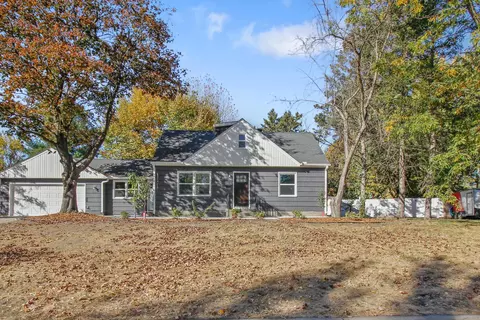 10046 Clinton Ave S, Bloomington, MN 55420