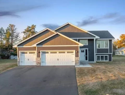1225 Pinewood Trl, New Richmond, WI 54017