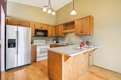 4455 Clover Ln #A, Eagan, MN 55122 photo 9
