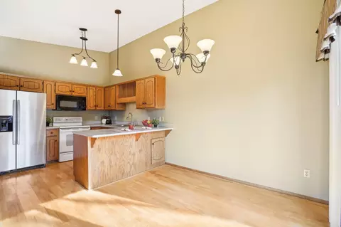4455 Clover Ln #A, Eagan, MN 55122 photo 8