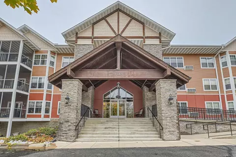 9165 Comstock Ln N #205, Maple Grove, MN 55311