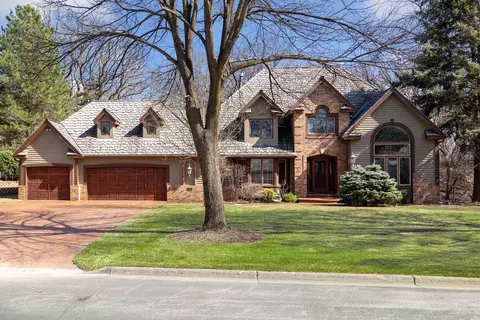 13217 Longview Dr, Burnsville, MN 55337