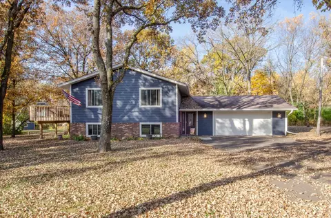 39158 Homestead Ave, North Branch, MN 55056