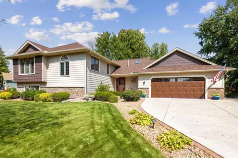 17447 Ixonia Path, Lakeville, MN 55044