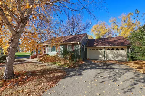 1108 W Park Ave, Olivia, MN 56277