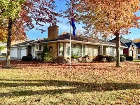 705 E Chestnut St, Redwood Falls, MN 56283