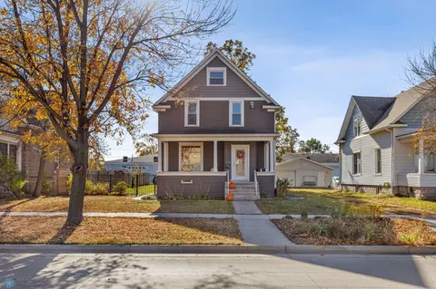 1330 3rd Ave N, Fargo, ND 58102 photo 2