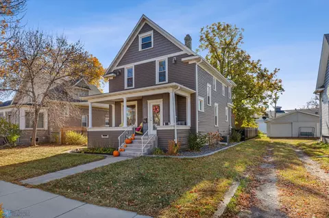 1330 3rd Ave N, Fargo, ND 58102