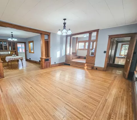 515 E College Dr, Marshall, MN 56258 photo 9