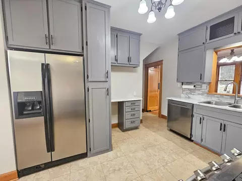 515 E College Dr, Marshall, MN 56258 photo 20