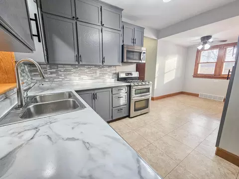 515 E College Dr, Marshall, MN 56258 photo 16